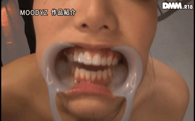 人体固定ごっくん便器 浜崎真緒（miad00821）