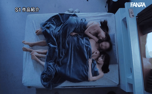 エロかわいいmiru 子犬かわいい未歩なな 最強かわいいコンビがM男クン宅に転がり込んで3日間で13発もヌイちゃった常にイチャ痴女逆3P同棲（sone00665）